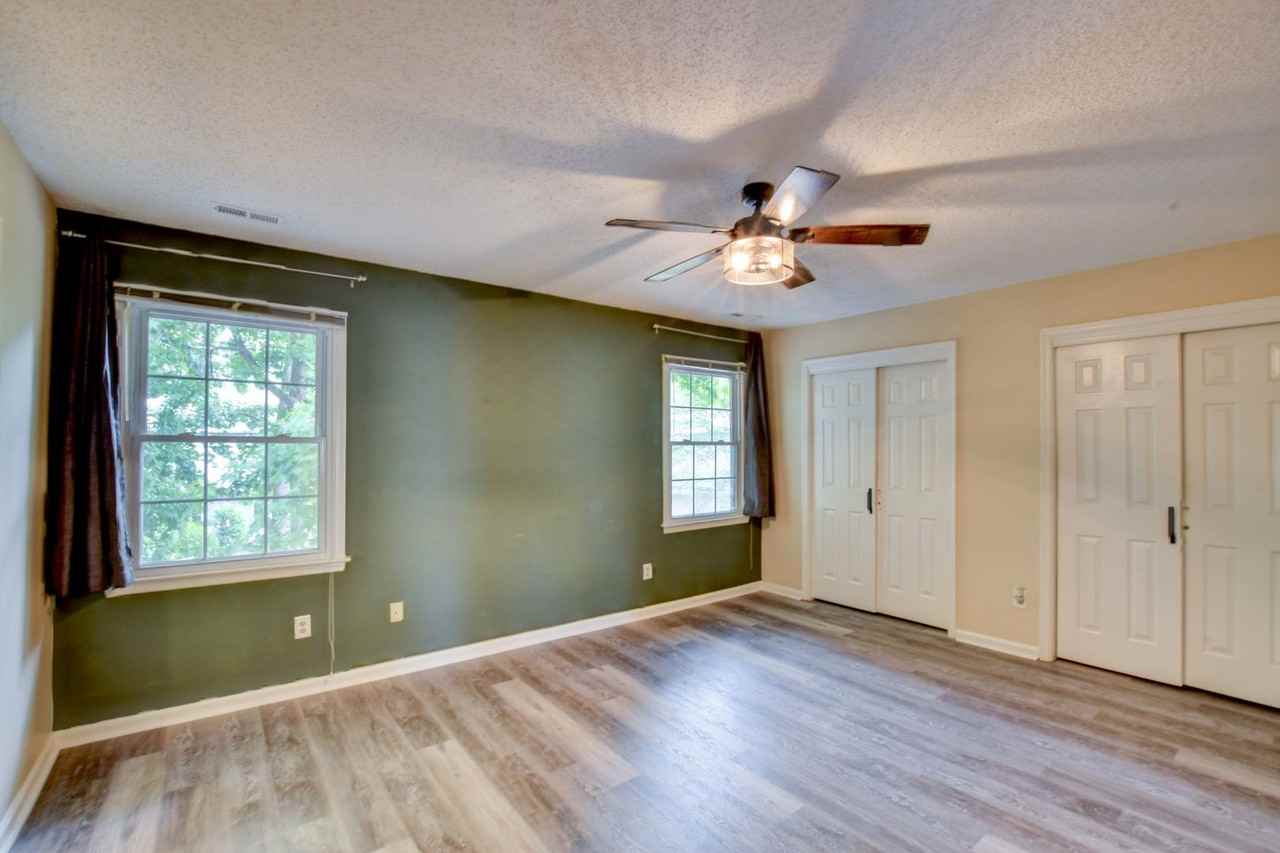 922 Willow Pt - Photo 6 of 33