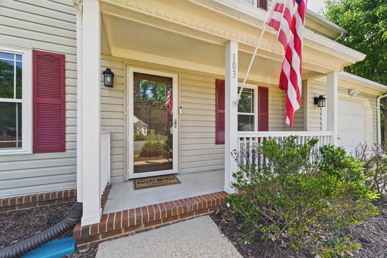 103 Crimson Ct #1 - Photo 5 of 39