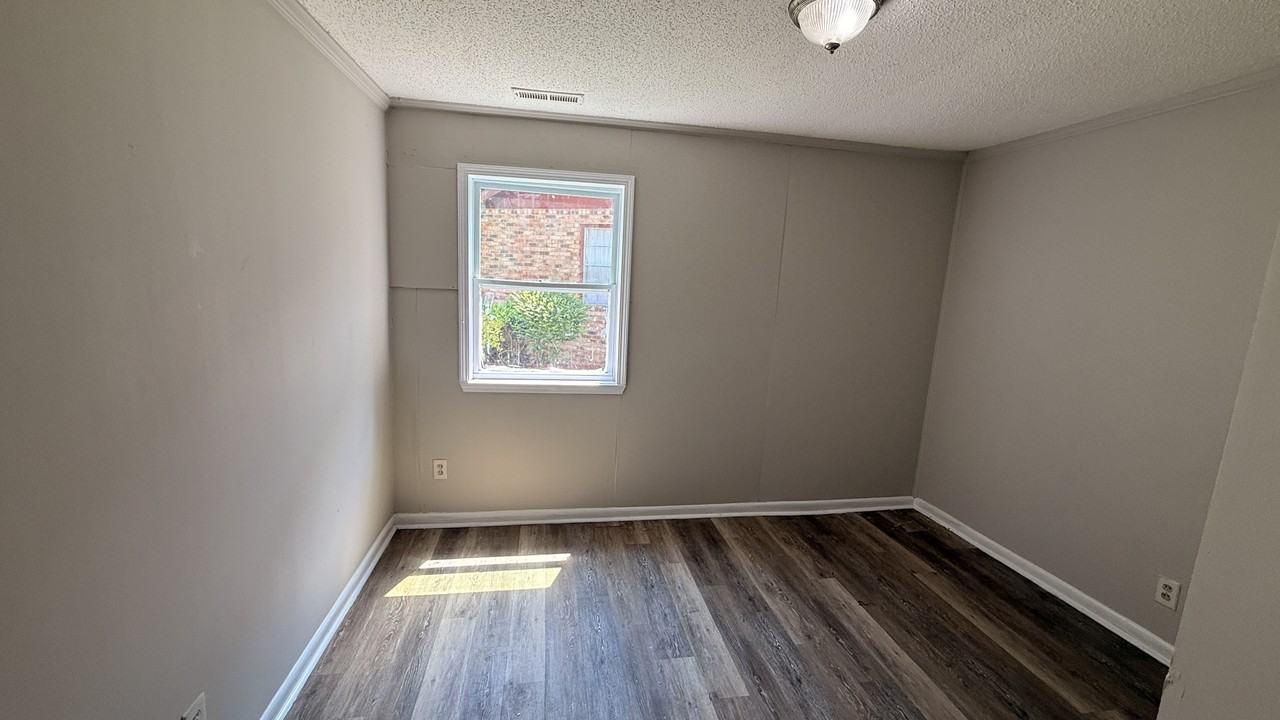 233 E Ann Dr Sw #1 - Photo 5 of 8
