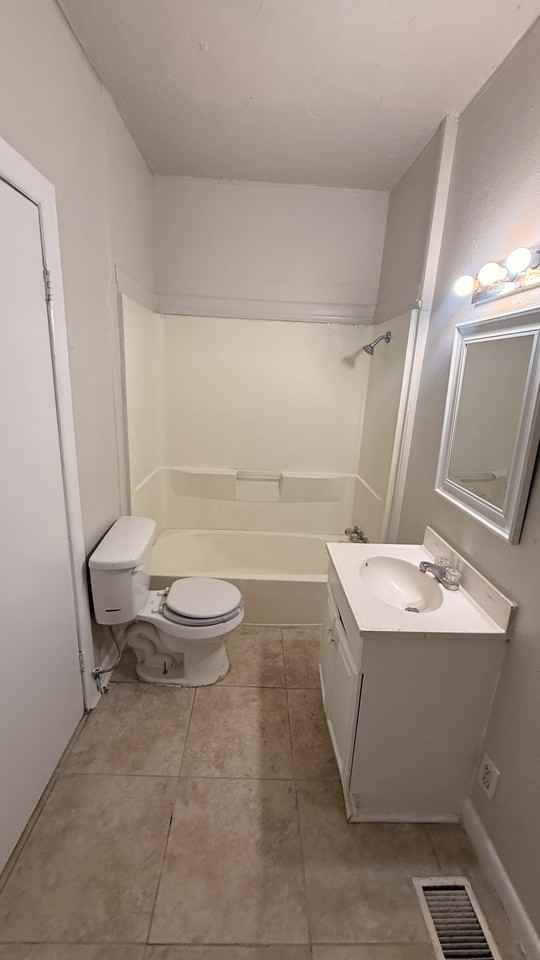 909 Exeter Ave #1 - Photo 4 of 6