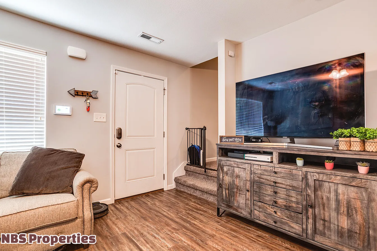 6010 Freebird Ln #1 - Photo 5 of 27