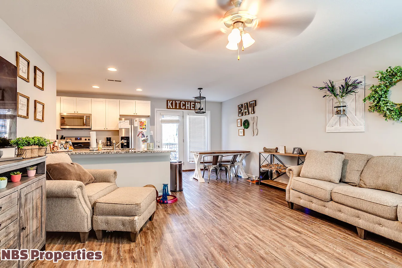 6010 Freebird Ln #1 - Photo 6 of 27