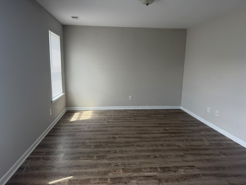 248 Bender St #1 - Photo 6 of 13
