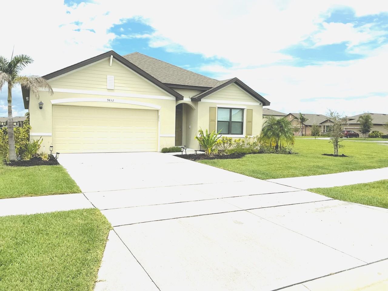 9832 Sw Triton Way #1