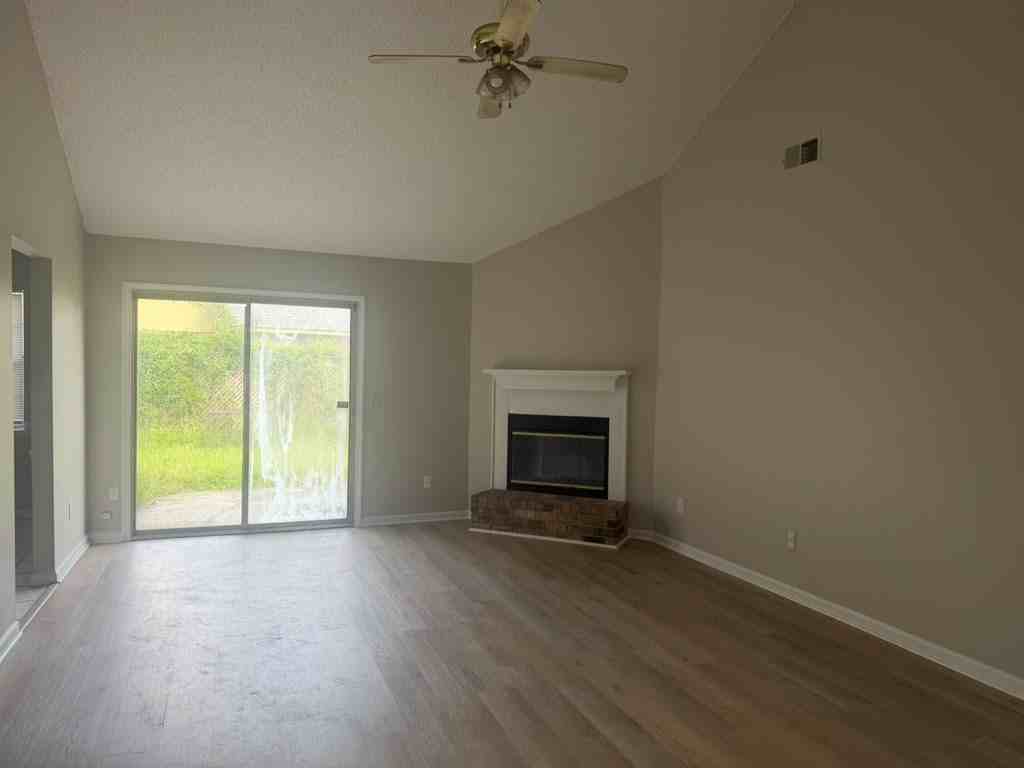 727 Timber Ridge Trl #1 - Photo 2 of 11