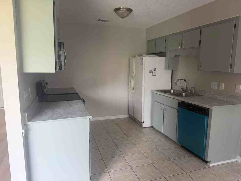 727 Timber Ridge Trl #1 - Photo 3 of 11