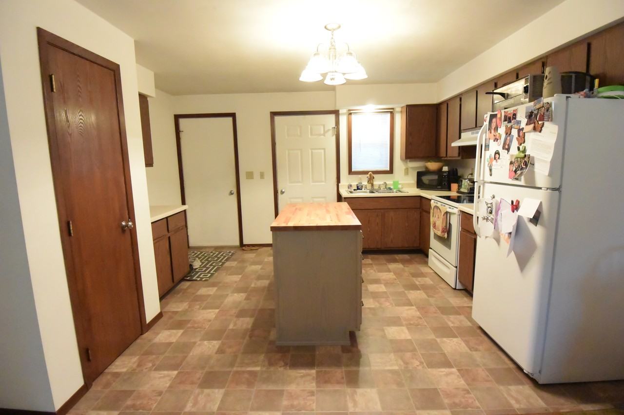 208 Curtis Ave #208 - Photo 3 of 10