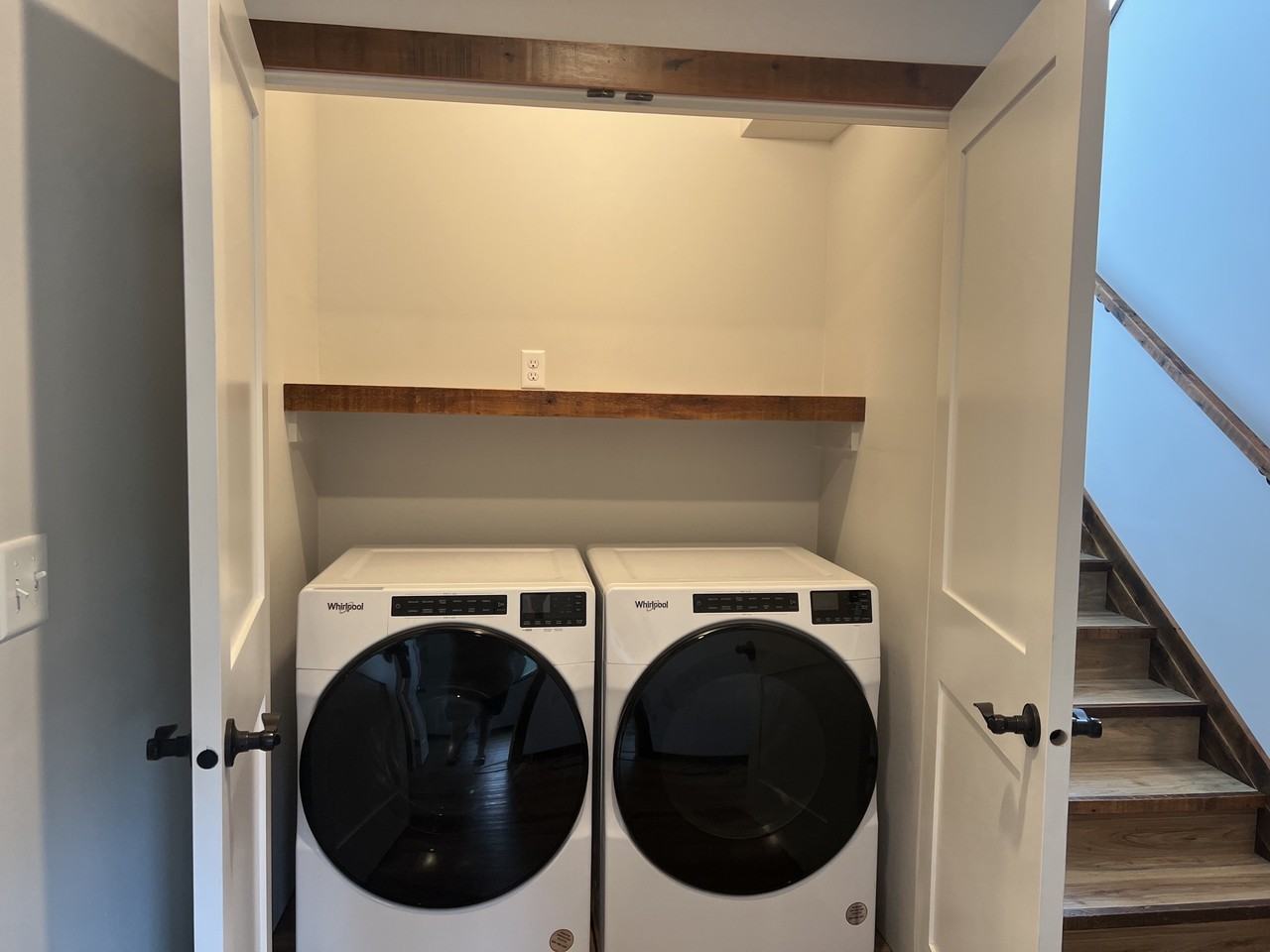 877 S Grant St #1 - Photo 4 of 18