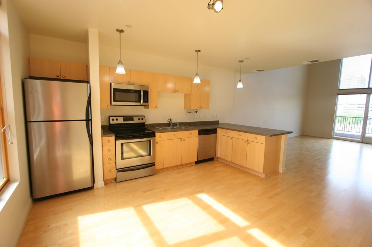 324 Broadway Blvd Ne #1 - Photo 3 of 14