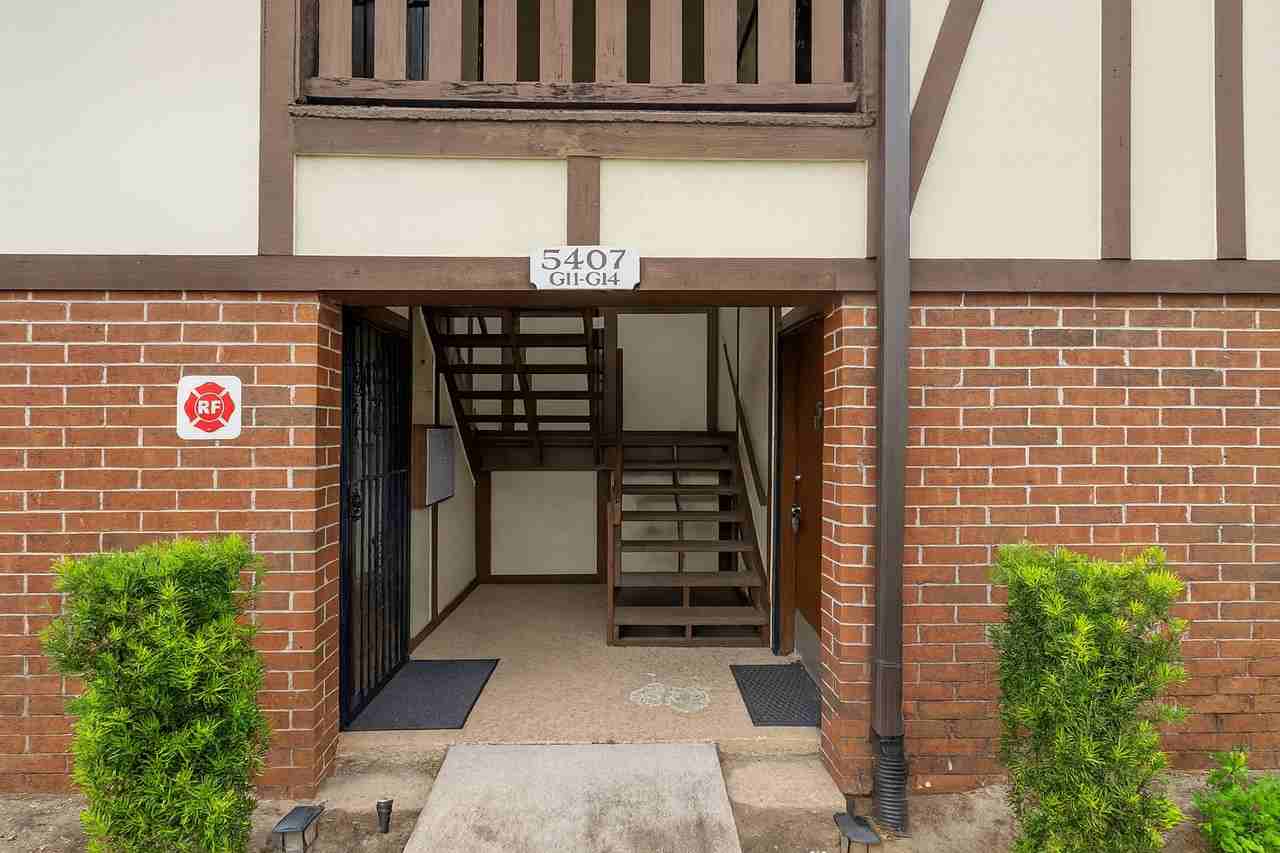 5407 Hansel Ave #1 - Photo 3 of 20