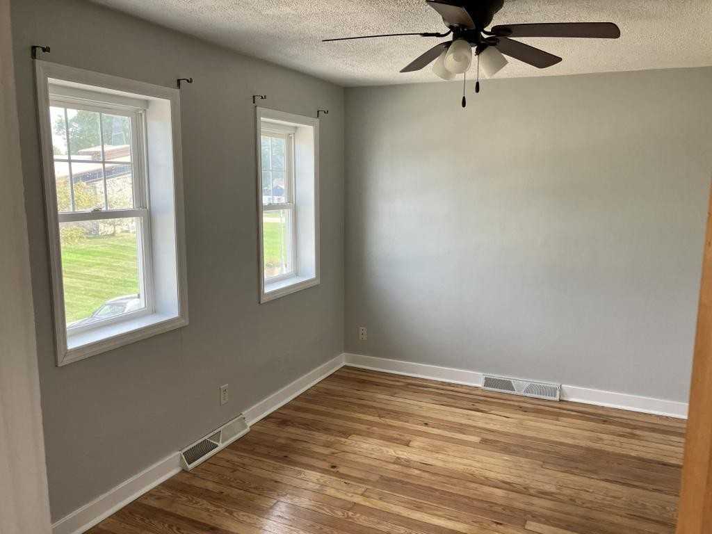 4138 Lake St - Photo 6 of 8