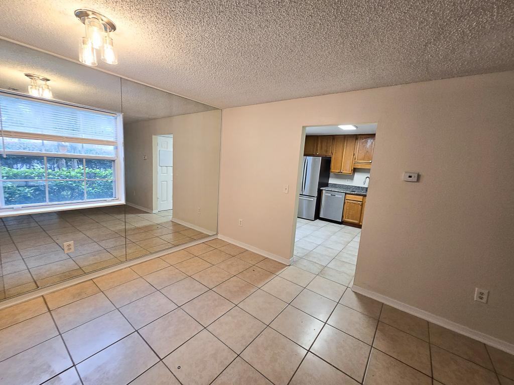 8105 Olympia Ct - Photo 6 of 27