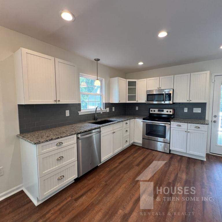5 Haley Ct - Photo 3 of 18