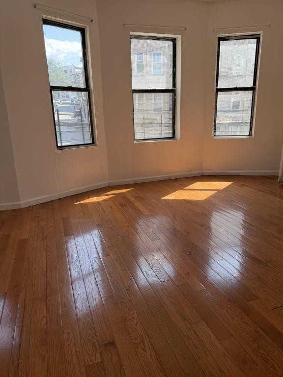 Lawrence Pl - Photo 3 of 8