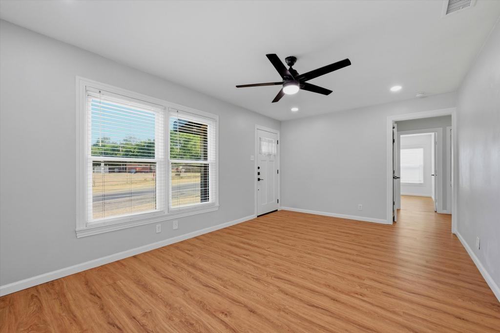 1412 E King St - Photo 5 of 21