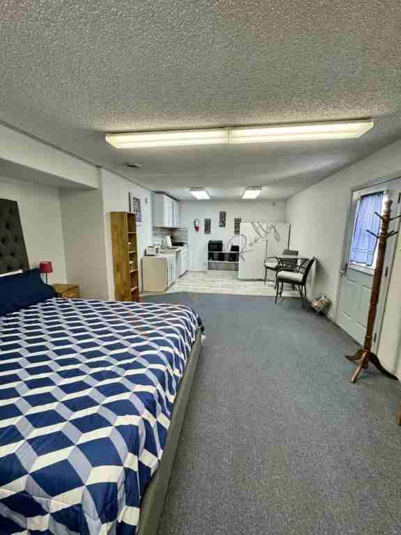 519 Hall St Unit 2 - Photo 4 of 7