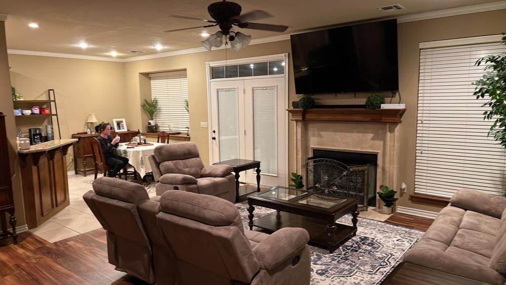 5007 Ne Haddington Pl - Photo 3 of 37