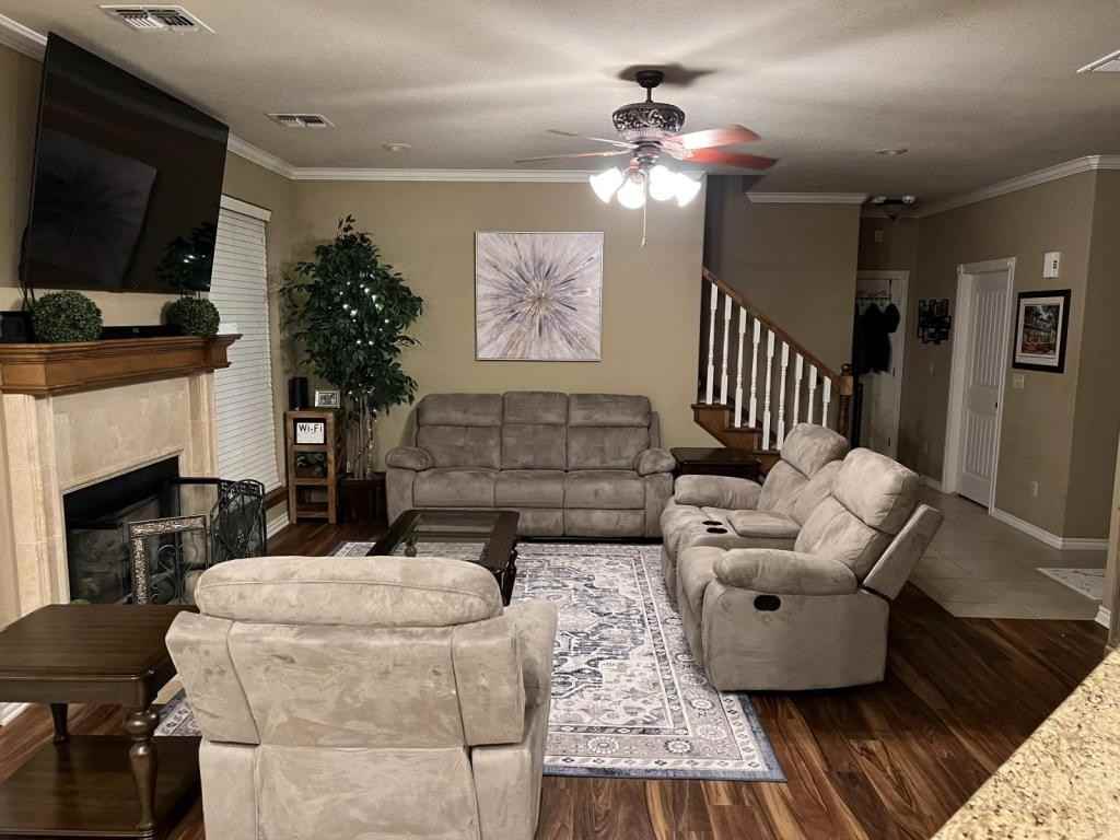 5007 Ne Haddington Pl - Photo 4 of 37