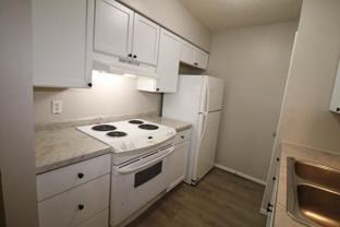 23053 Main St - Photo 1 of 1