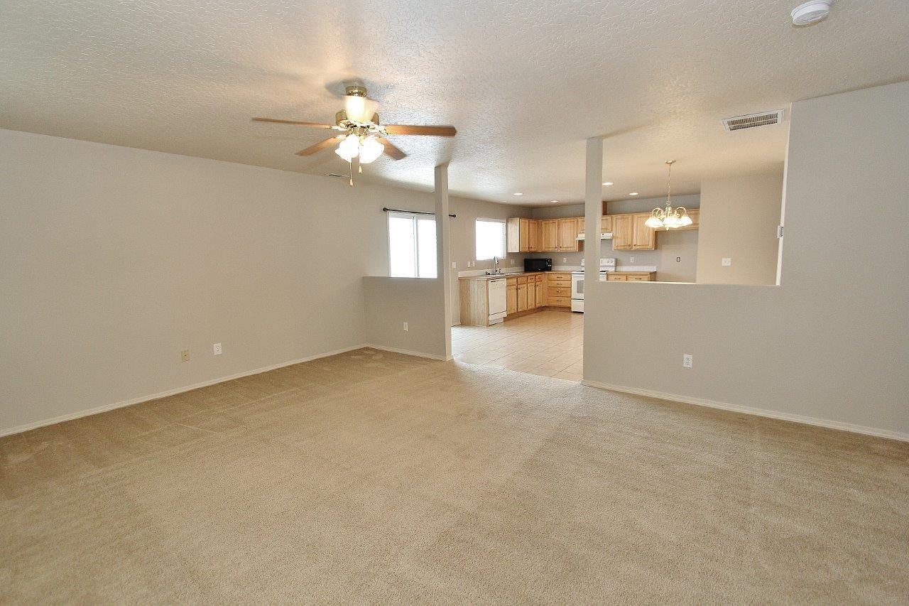 6613 S Covewood Way - Photo 2 of 22
