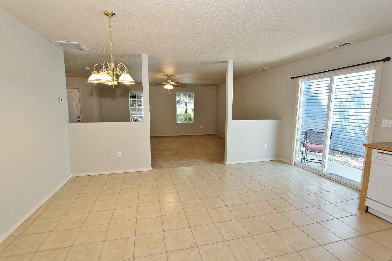 6613 S Covewood Way - Photo 4 of 22