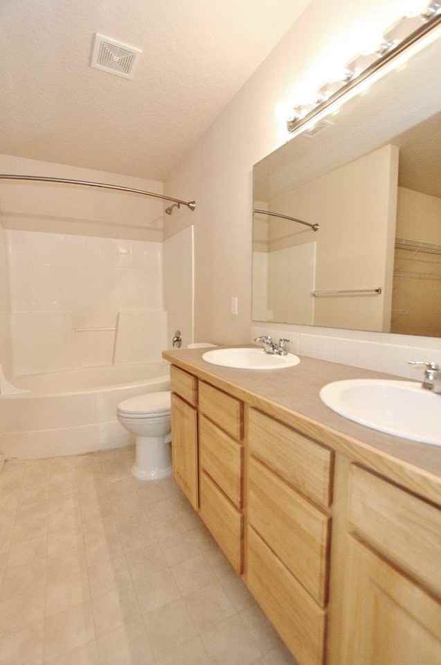 6613 S Covewood Way - Photo 6 of 22
