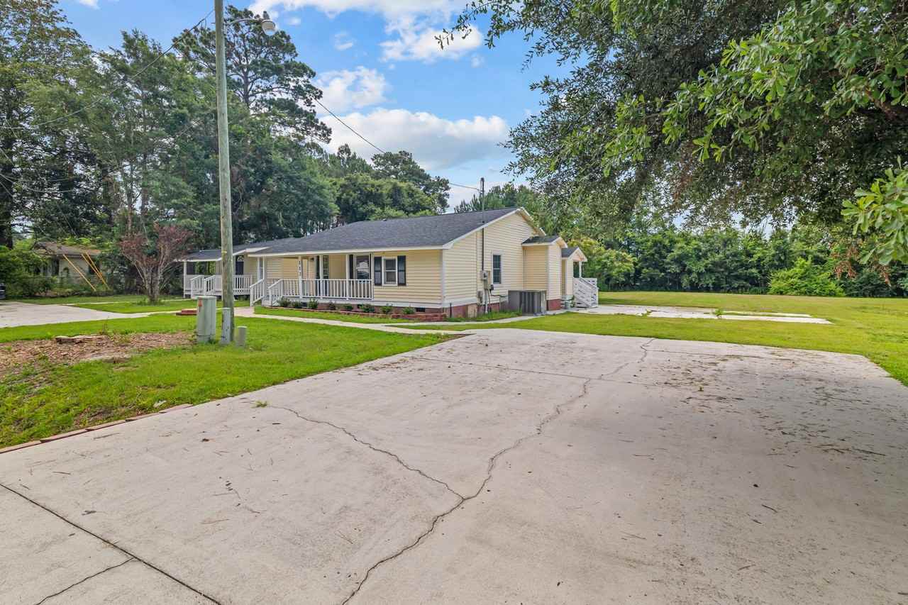 113 Five Mile Rd - Photo 2 of 24