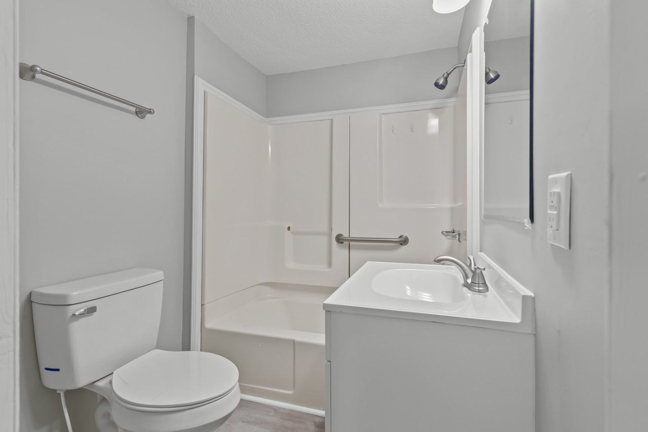 113 Five Mile Rd - Photo 4 of 24