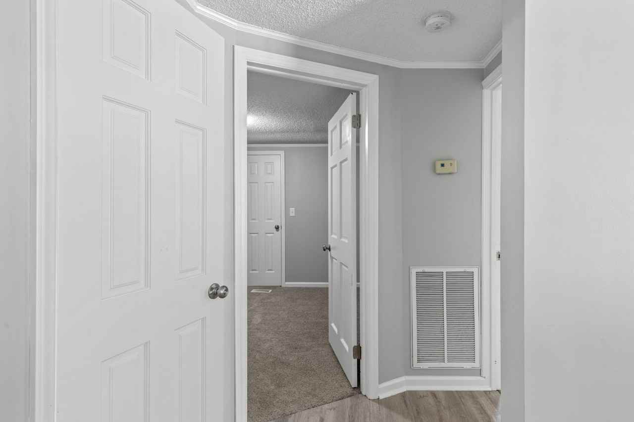 113 Five Mile Rd - Photo 5 of 24