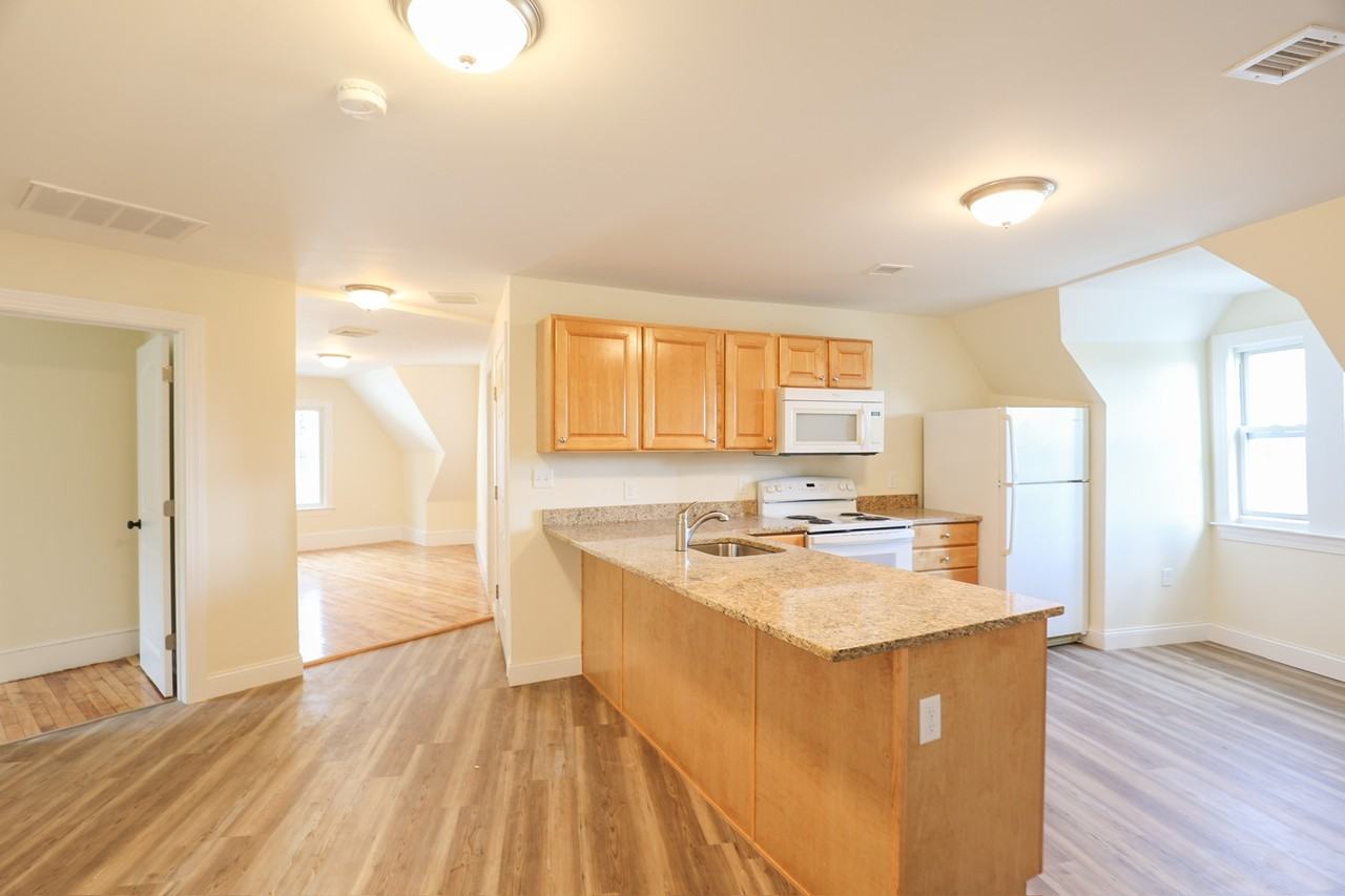 7 Pearl St #9-3 - Photo 6 of 11