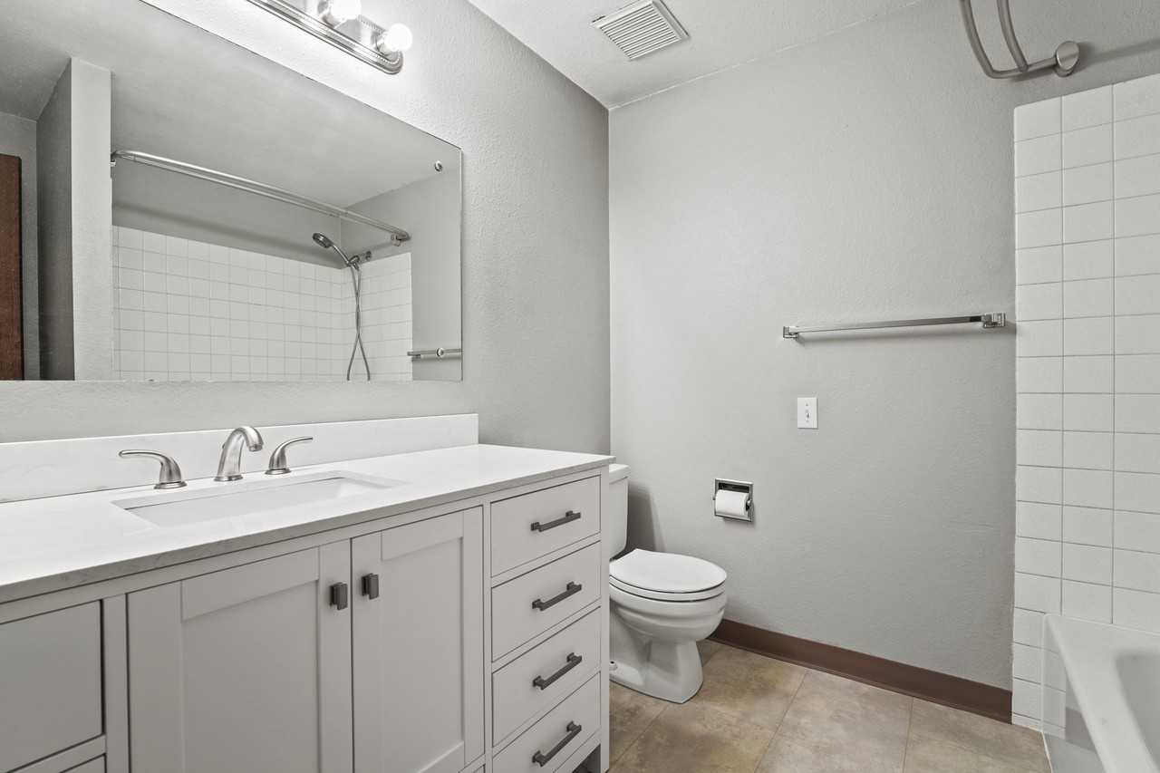 422 E Saint Thomas Moore Way - Photo 2 of 42