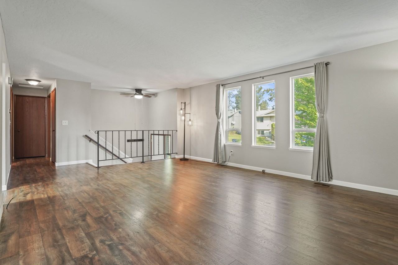 422 E Saint Thomas Moore Way - Photo 3 of 42