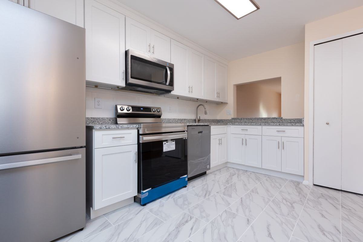 9752 Early Spring Way - Photo 3 of 24