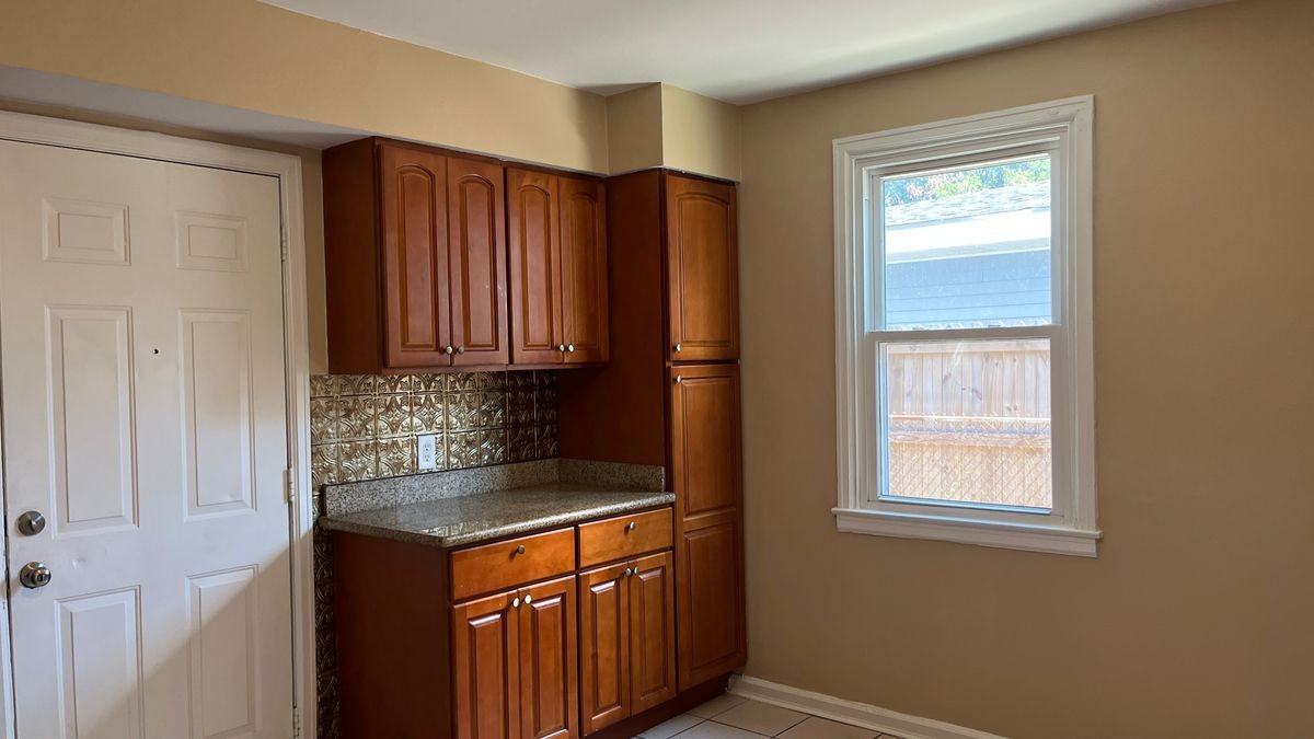 7528 Saint Anthony St - Photo 3 of 14