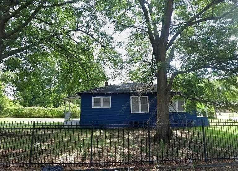 350 Vardaman St - Photo 2 of 11