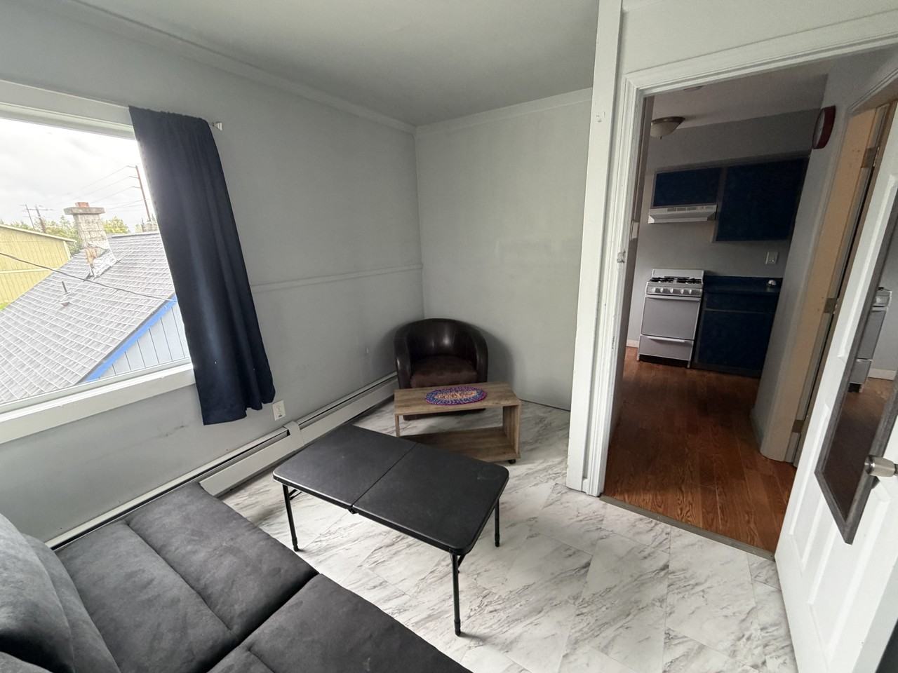 4321 Thompson Ave #5 - Photo 4 of 5