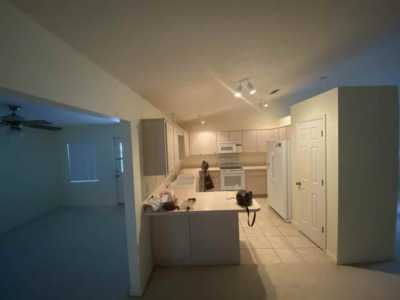 155 Lincoln Rd Nw - Photo 3 of 16