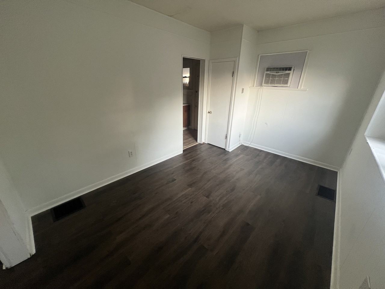 1010 Lorain Ave #1 - Photo 4 of 25