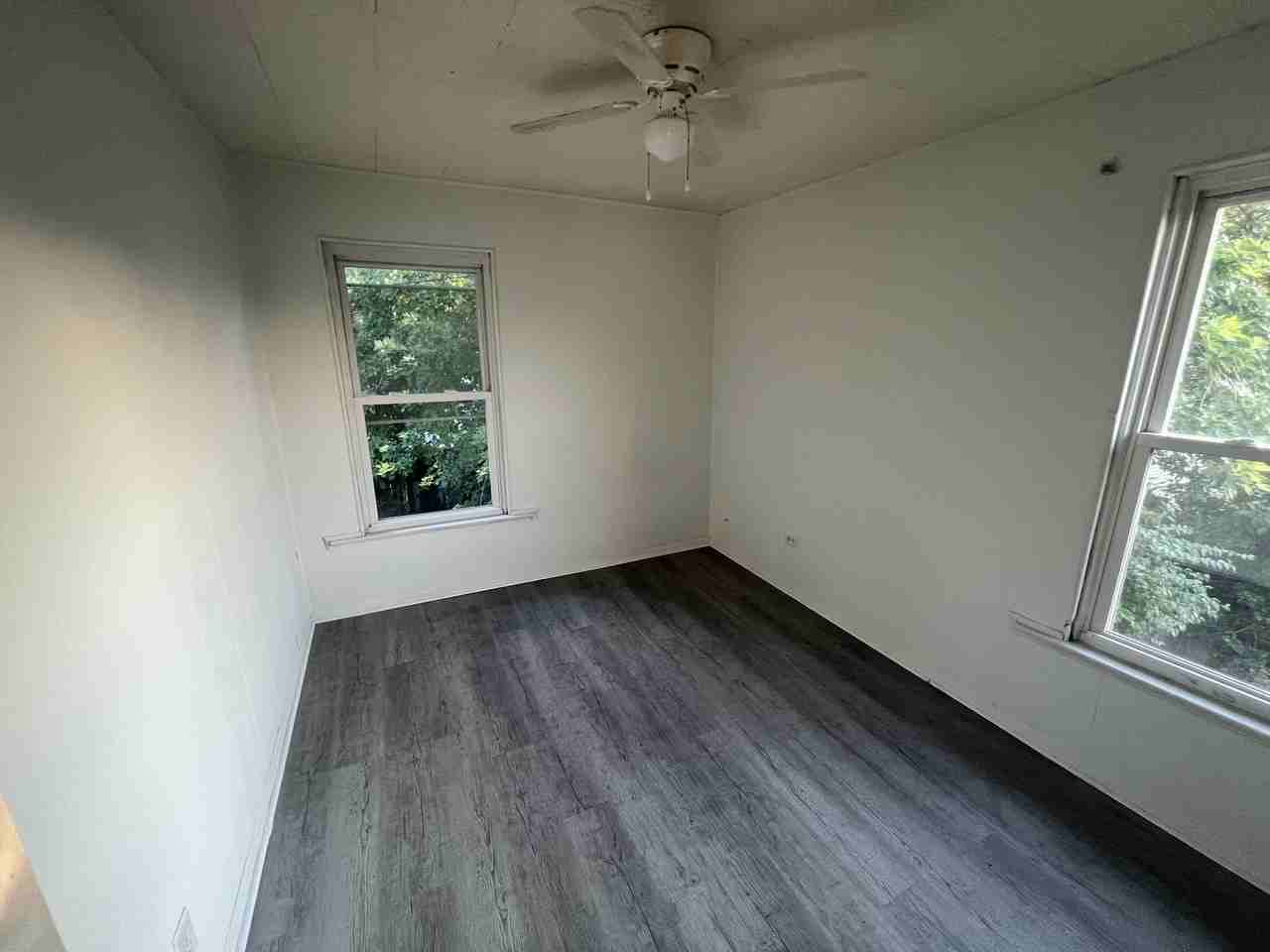 1010 Lorain Ave #1 - Photo 5 of 25