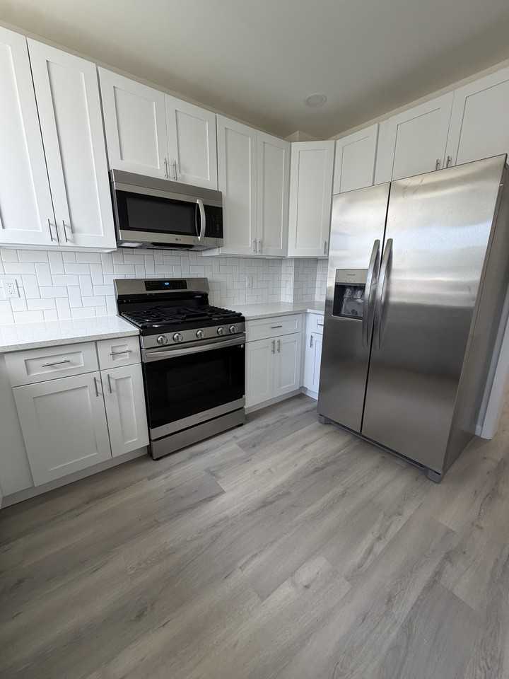 6769 Woodley Rd - Photo 4 of 17