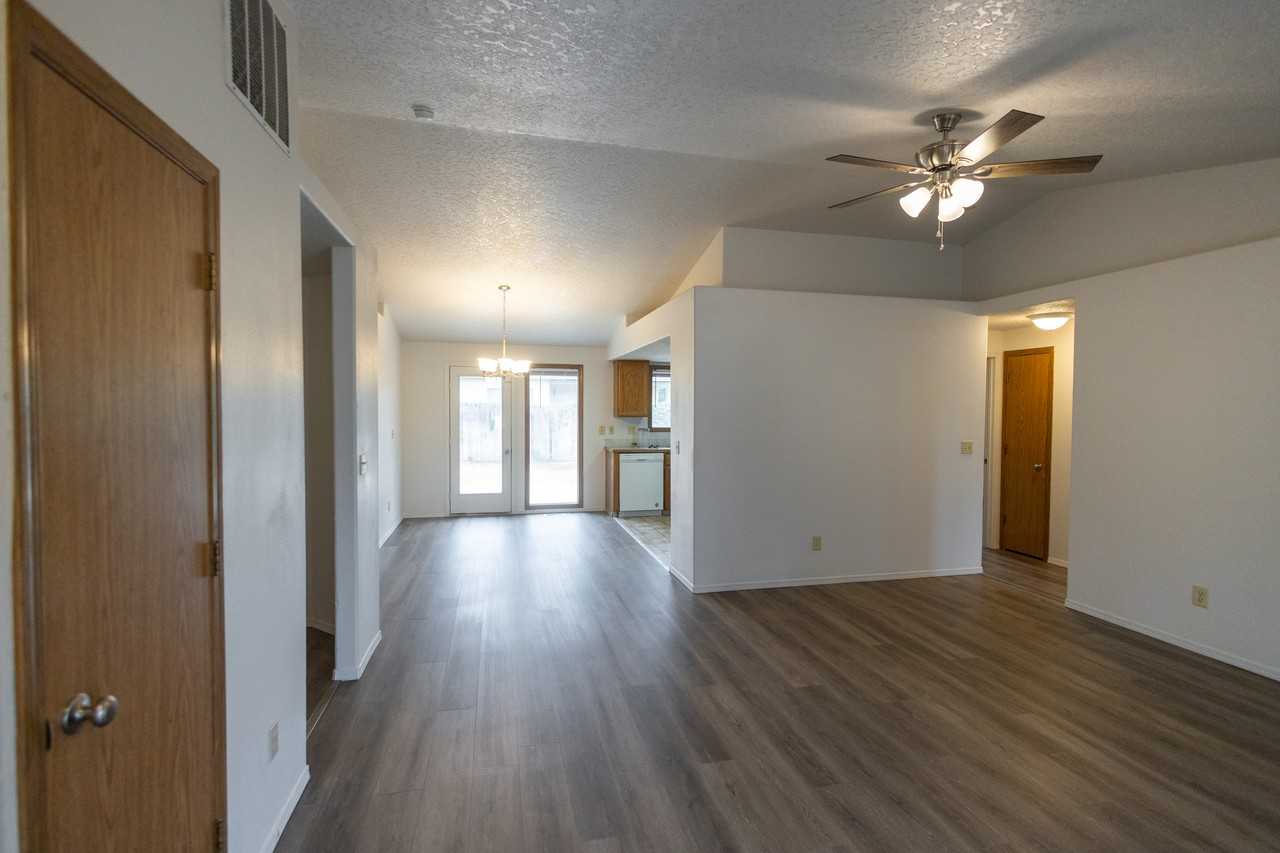 1763 W Mcglinchey St - Photo 3 of 24