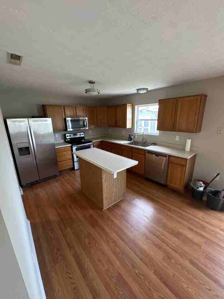 884 Quillen Ct - Photo 3 of 17