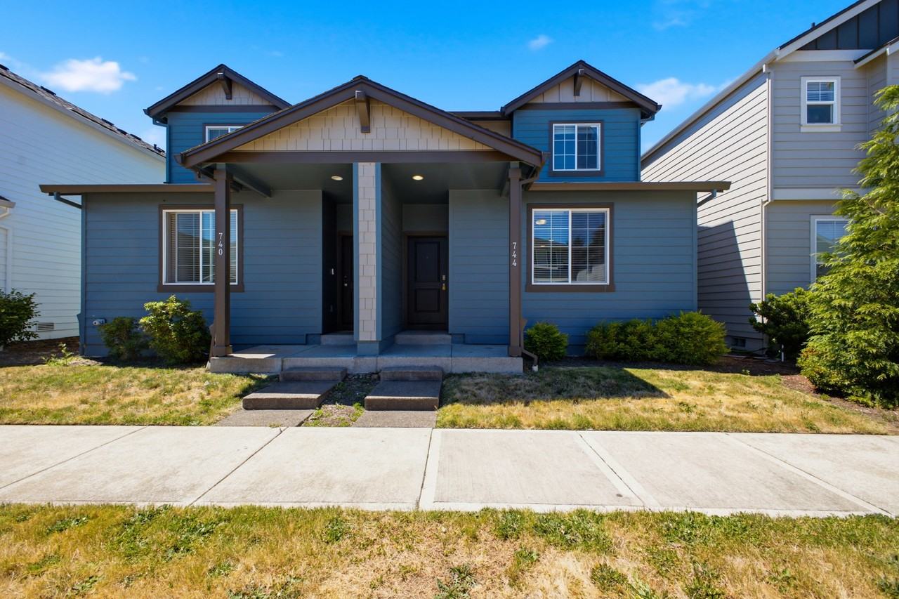 744 Ne 138th Pl - Photo 2 of 17
