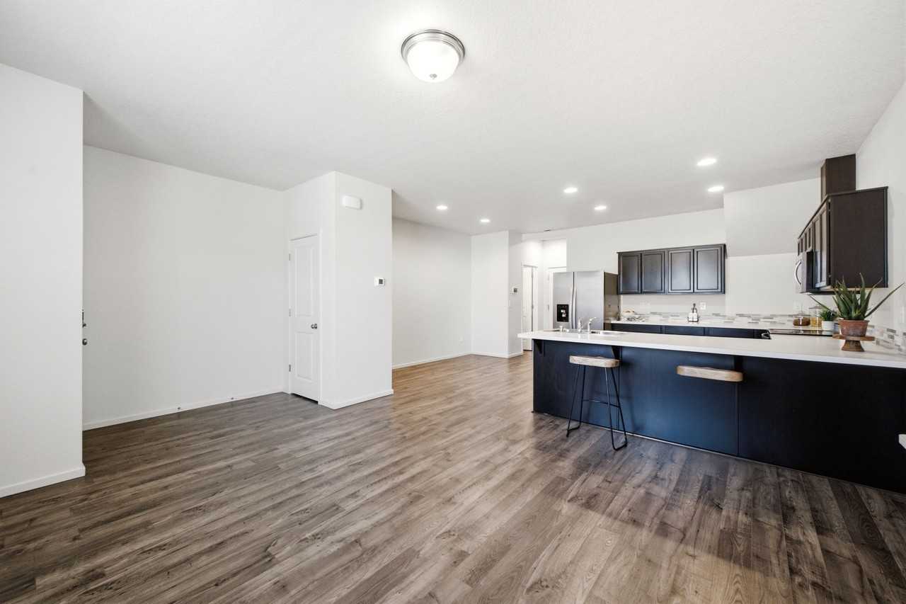 744 Ne 138th Pl - Photo 5 of 17