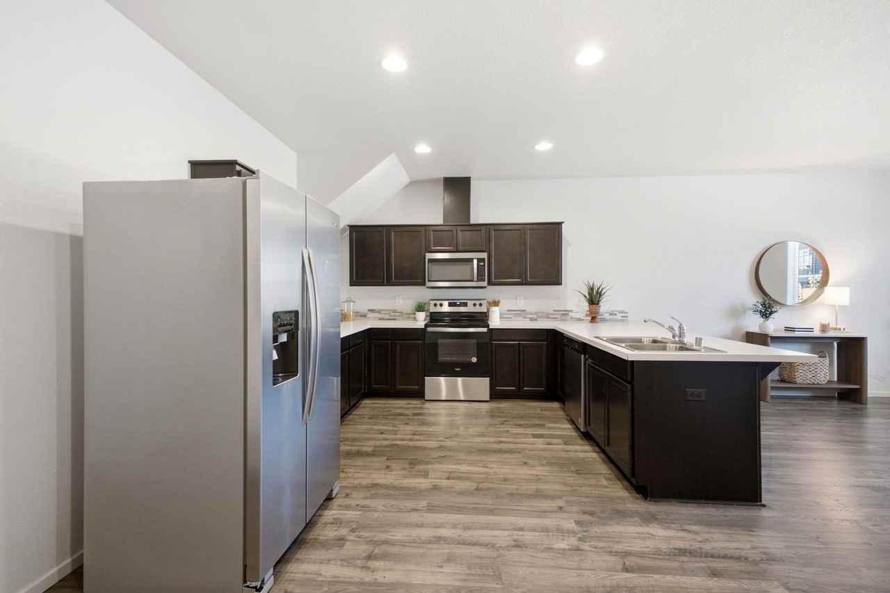 744 Ne 138th Pl - Photo 7 of 17