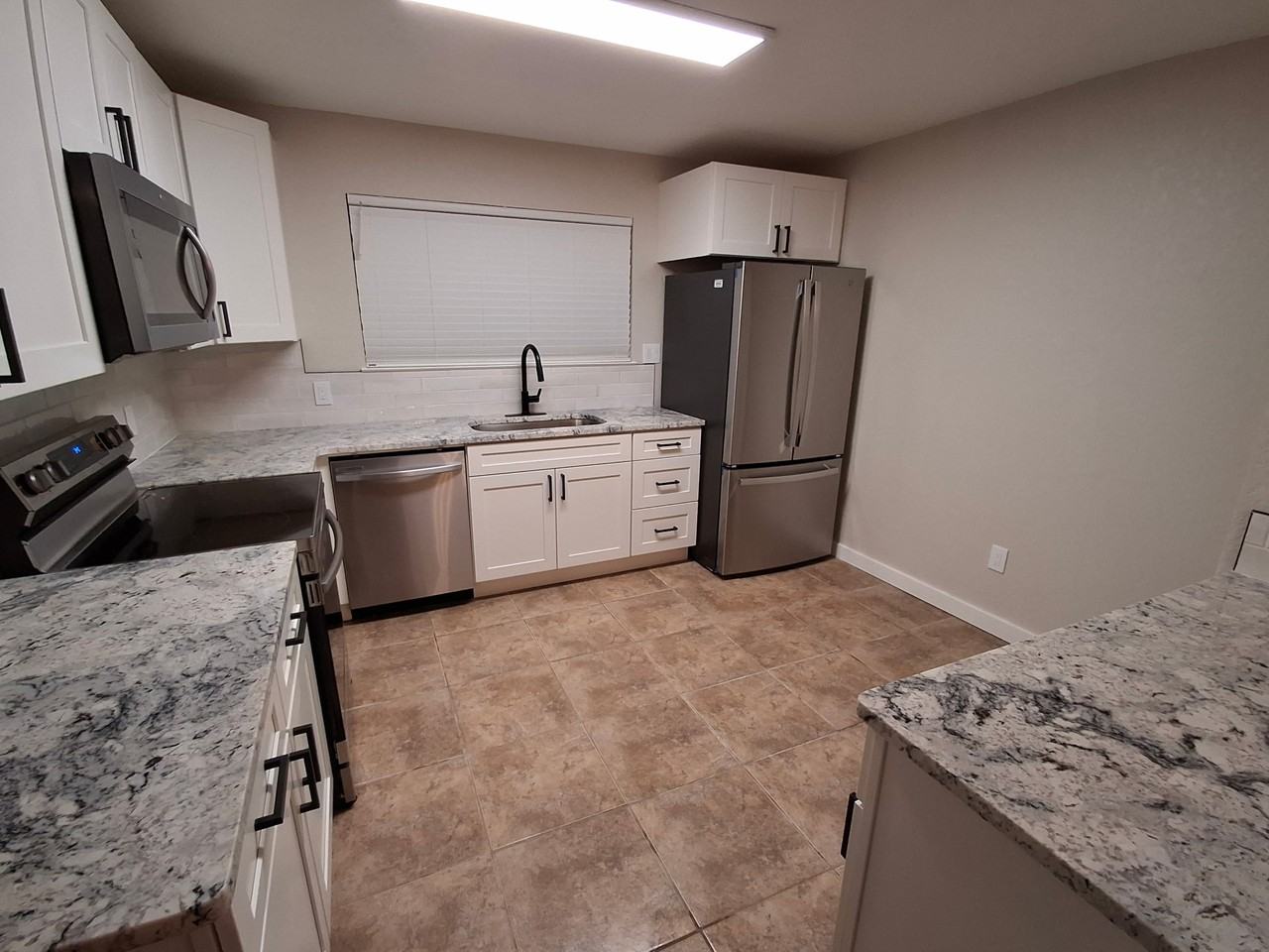 3162 Chimney Cir - Photo 5 of 18