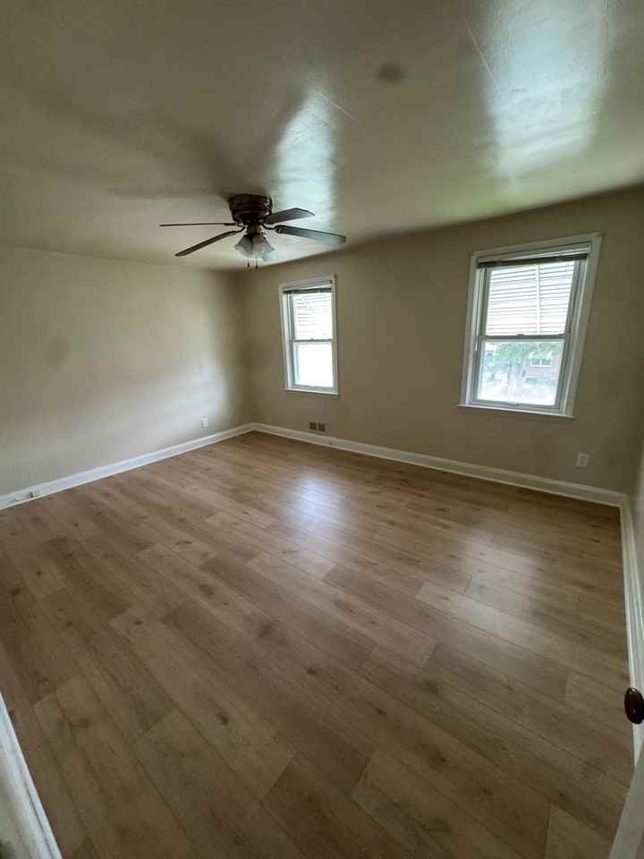 4413 Parkton St - Photo 3 of 21