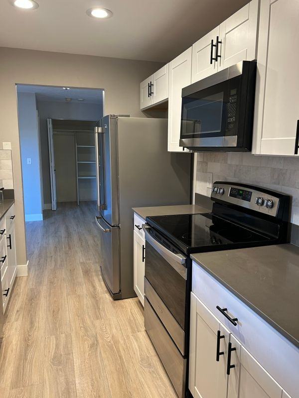 627 W Jefferson Pl - Photo 5 of 15