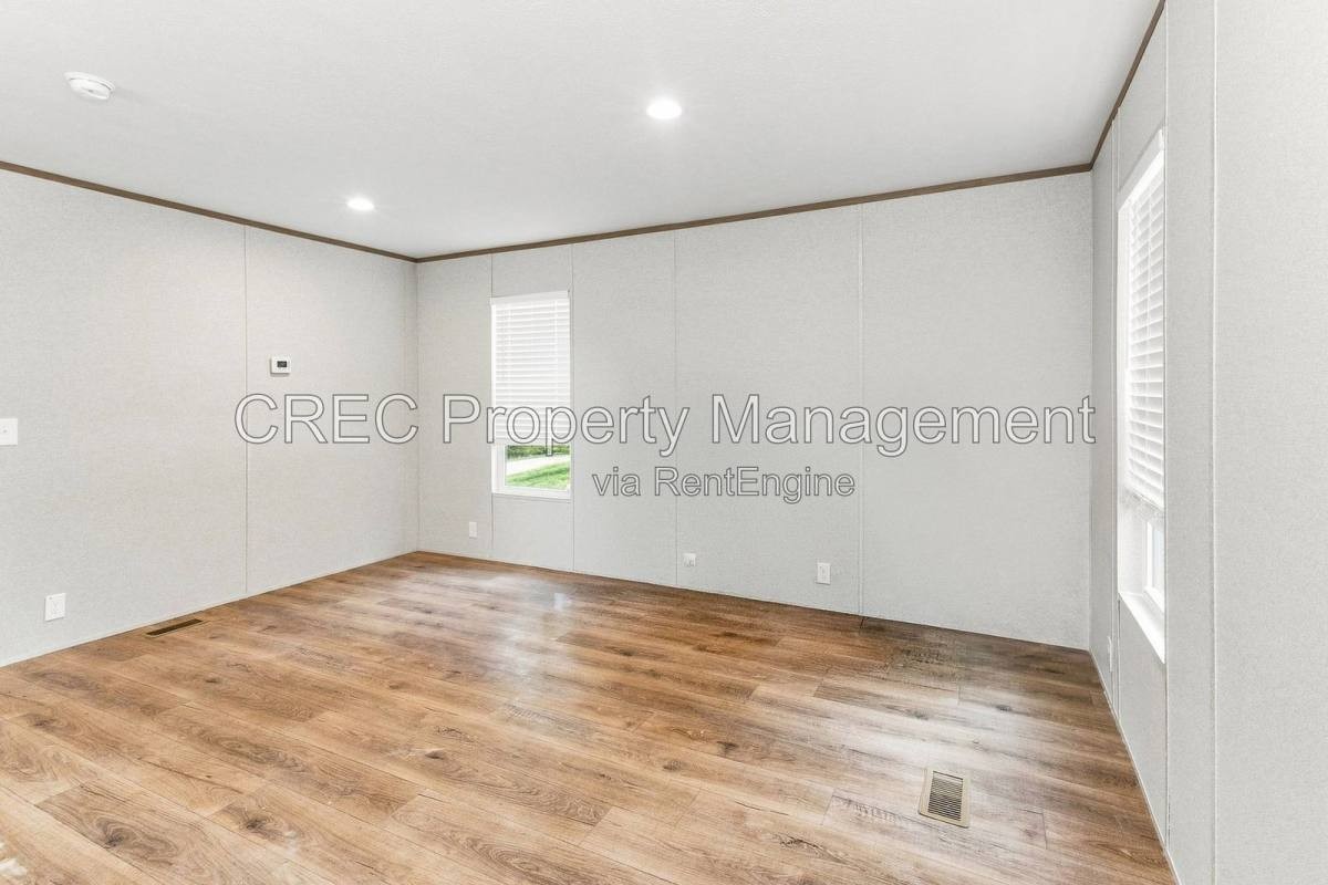 3248 Von Ohsen Rd - Photo 2 of 10