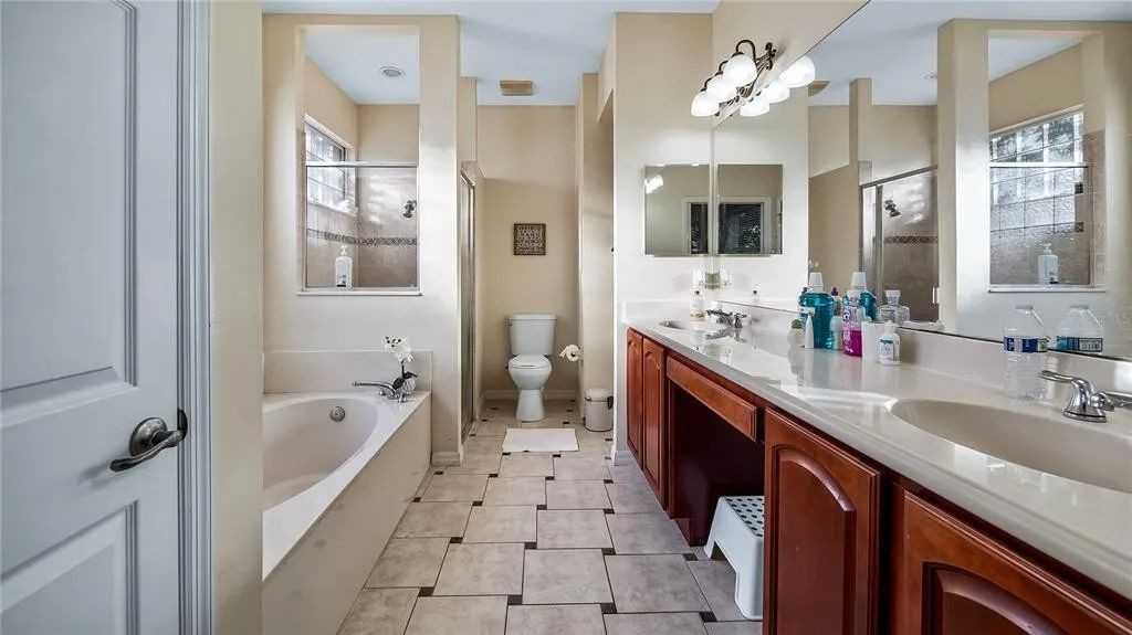 13036 Baybrook Ln - Photo 6 of 25